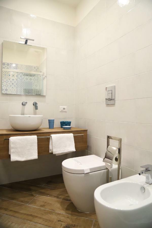 Domus Cordis * Naples