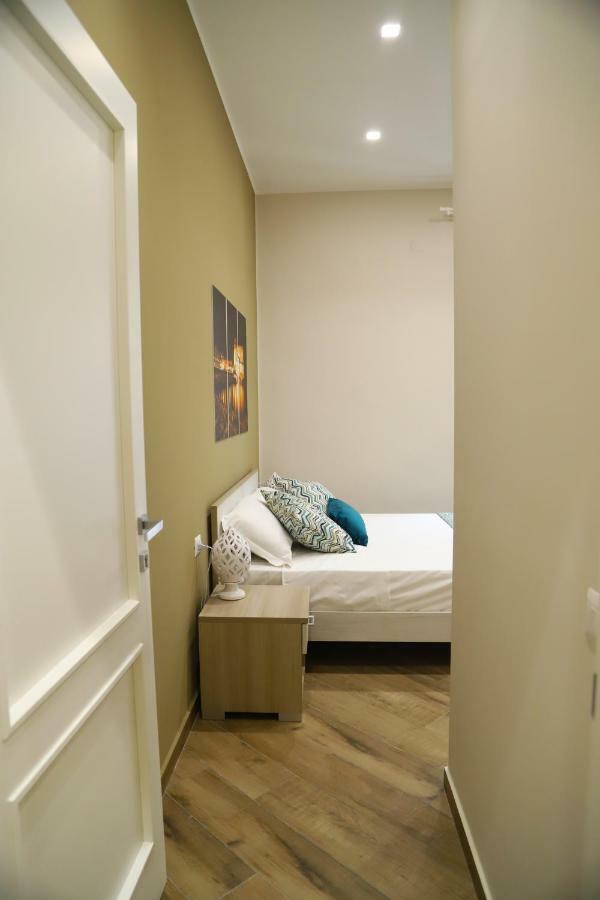 Domus Cordis Apartment Naples